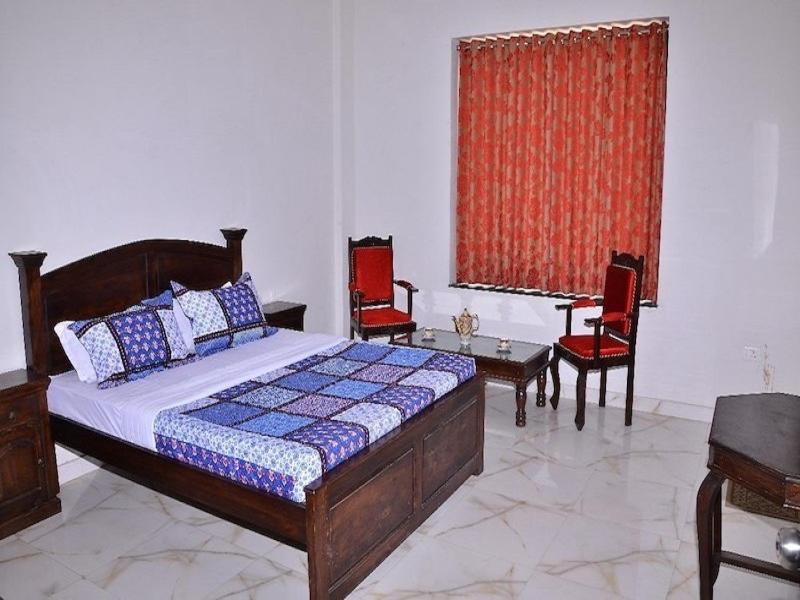Tej Mahal Palace Bandikui Экстерьер фото