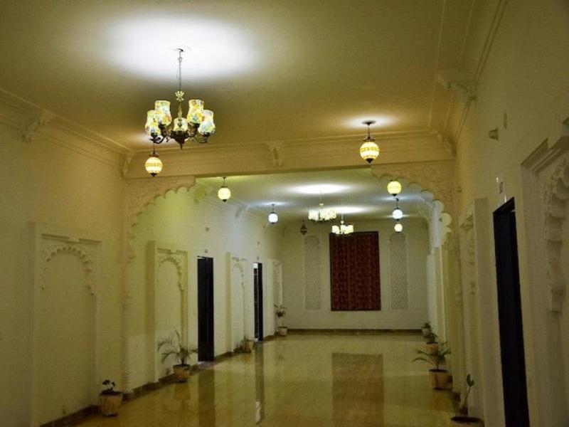 Tej Mahal Palace Bandikui Экстерьер фото